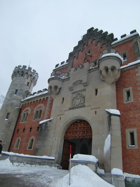 ドイツノイシュバンシュタイン城正門の城門館
