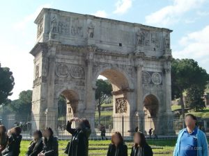 ローマコンスタンティヌスの凱旋門