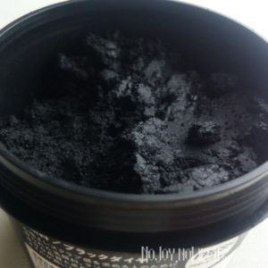 LUSHの洗顔料ブラックダイヤは恐怖の顔面真っ黒！？他と混ぜて使うべし